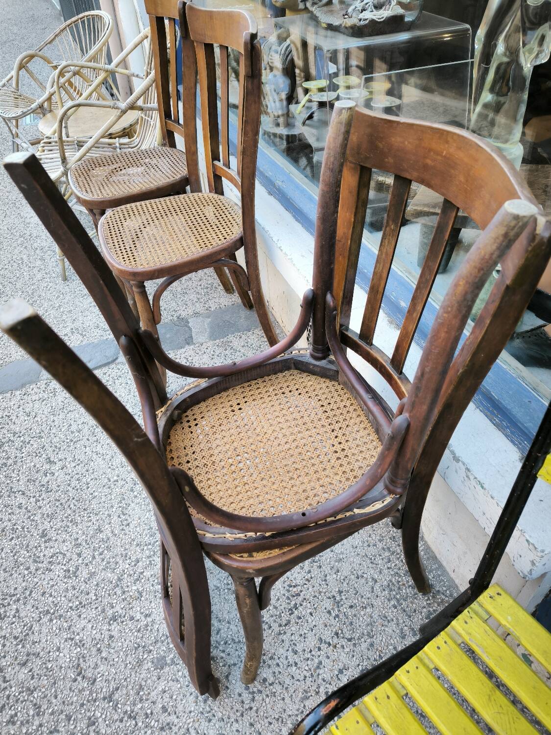 Série de 4 chaises de bistrot cannées vers 1900