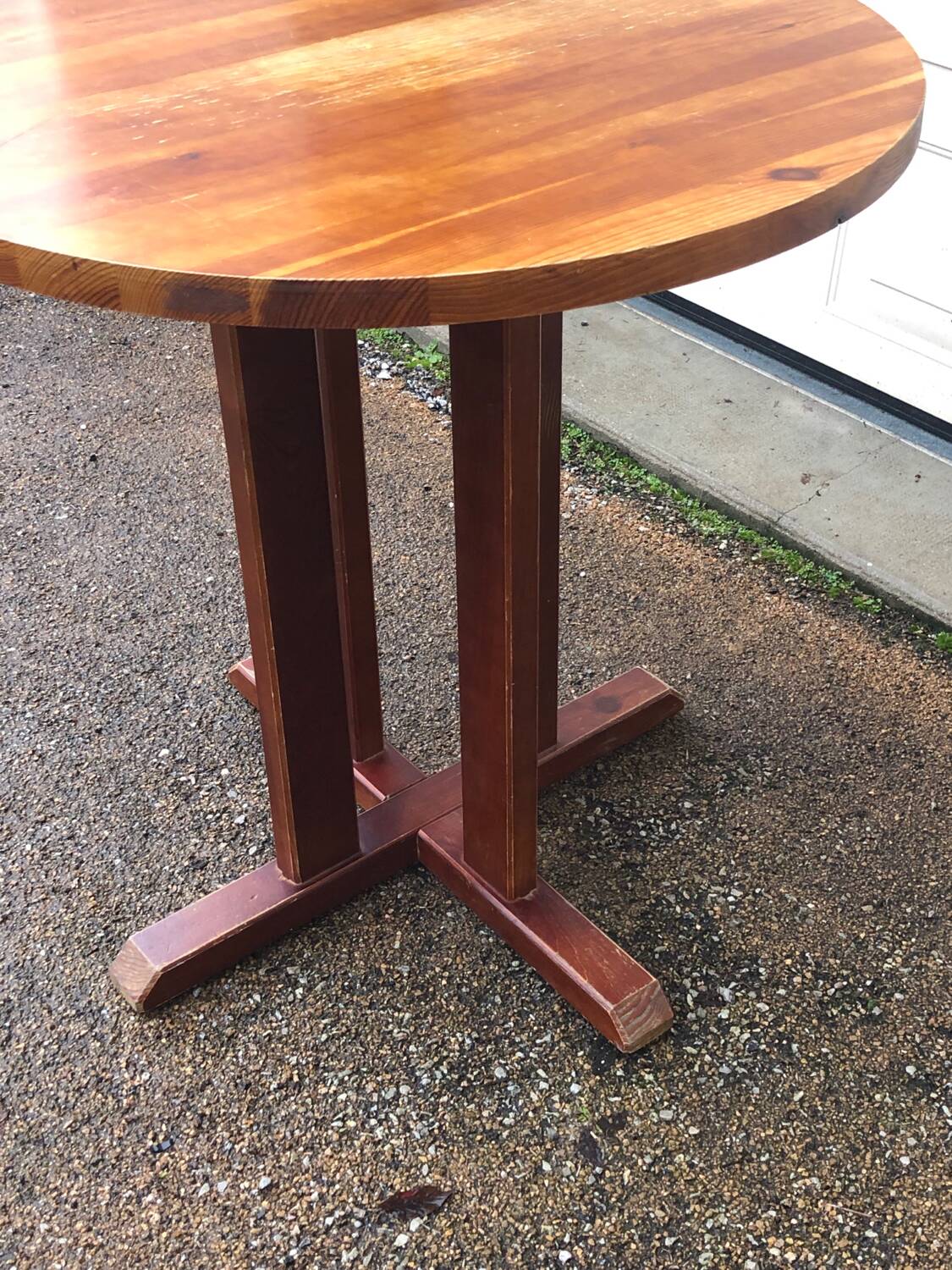 Table haute et ronde bois