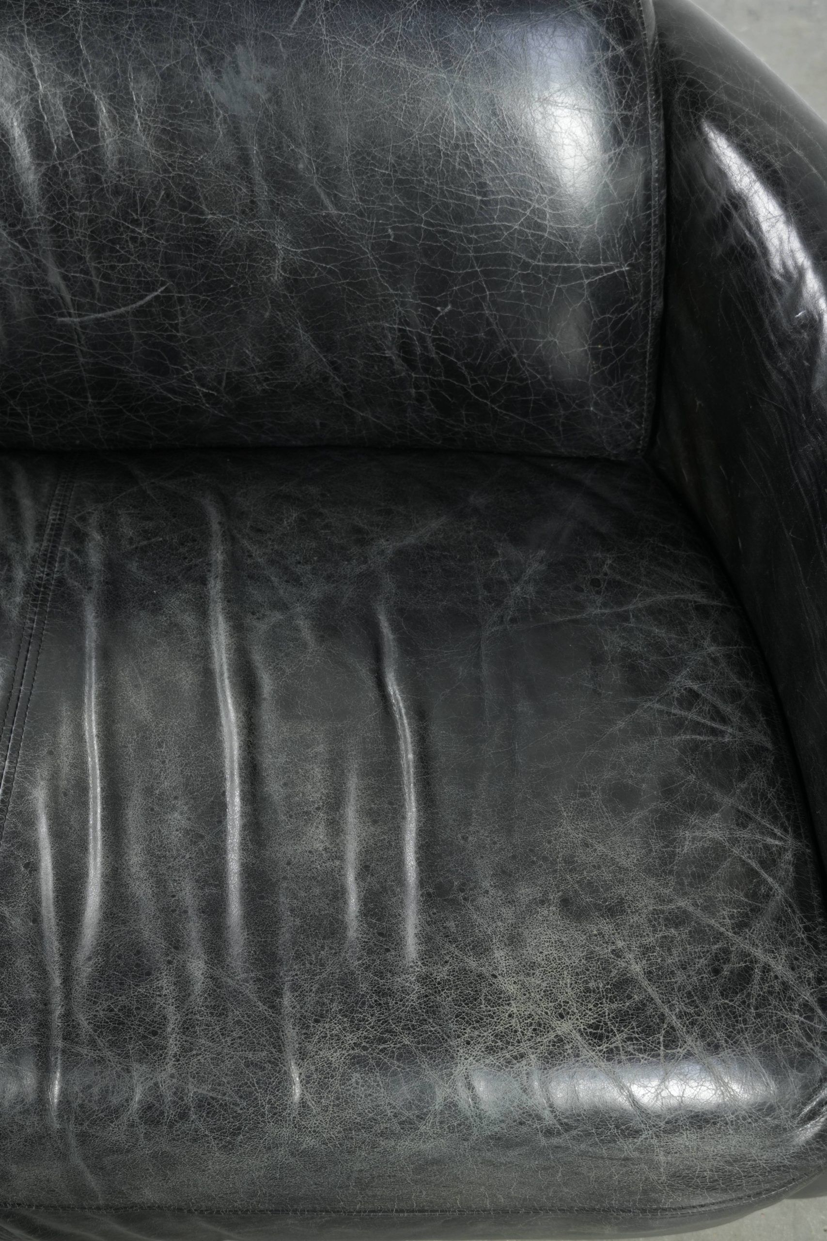 Amazing and unique cowhide aviator design bench, 2-seater