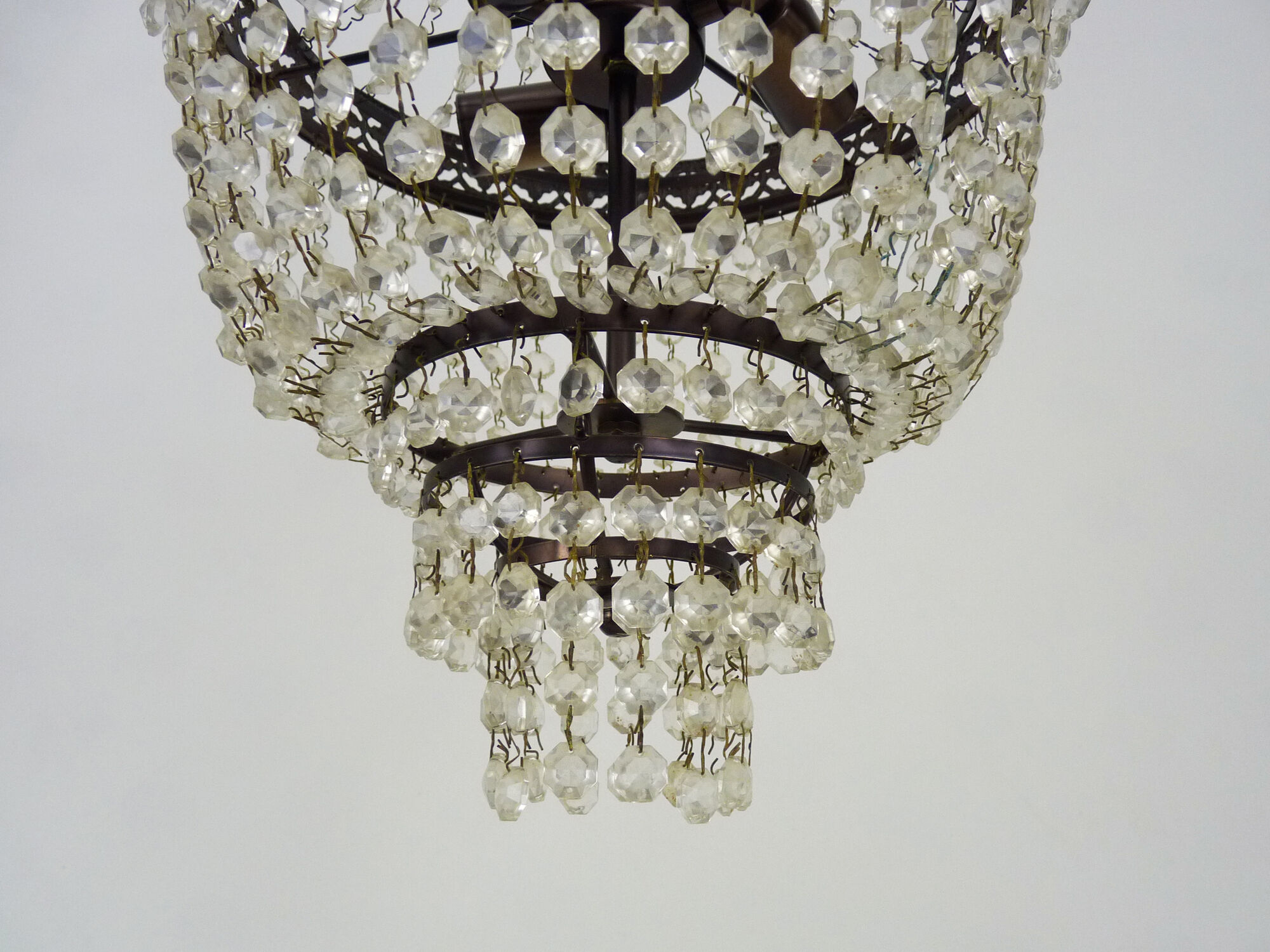 Hot air balloon chandelier, glass grapevines. Chandelier grapevines. Year 80