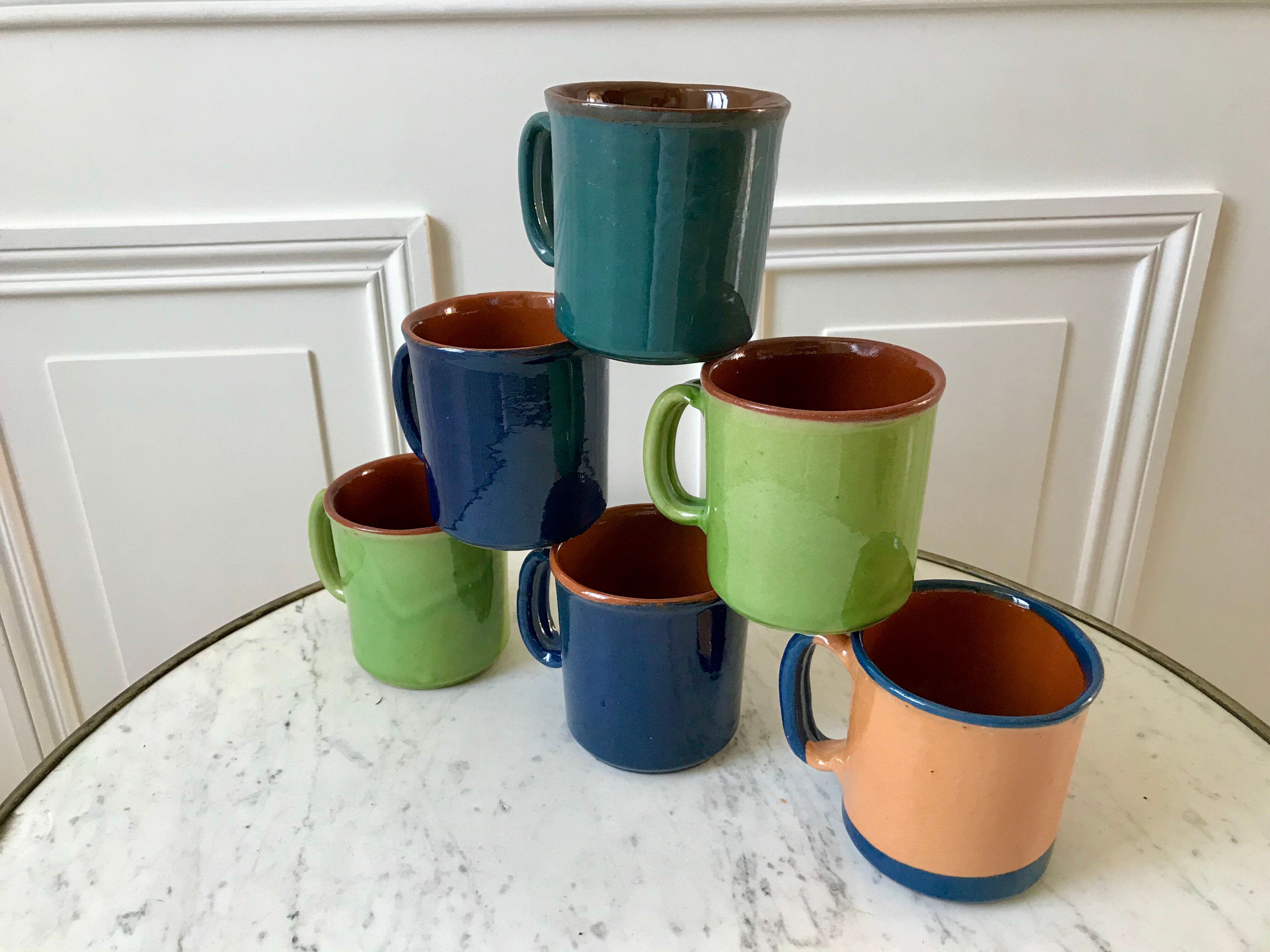 Set of 6 cups / mugs in vintage pottery