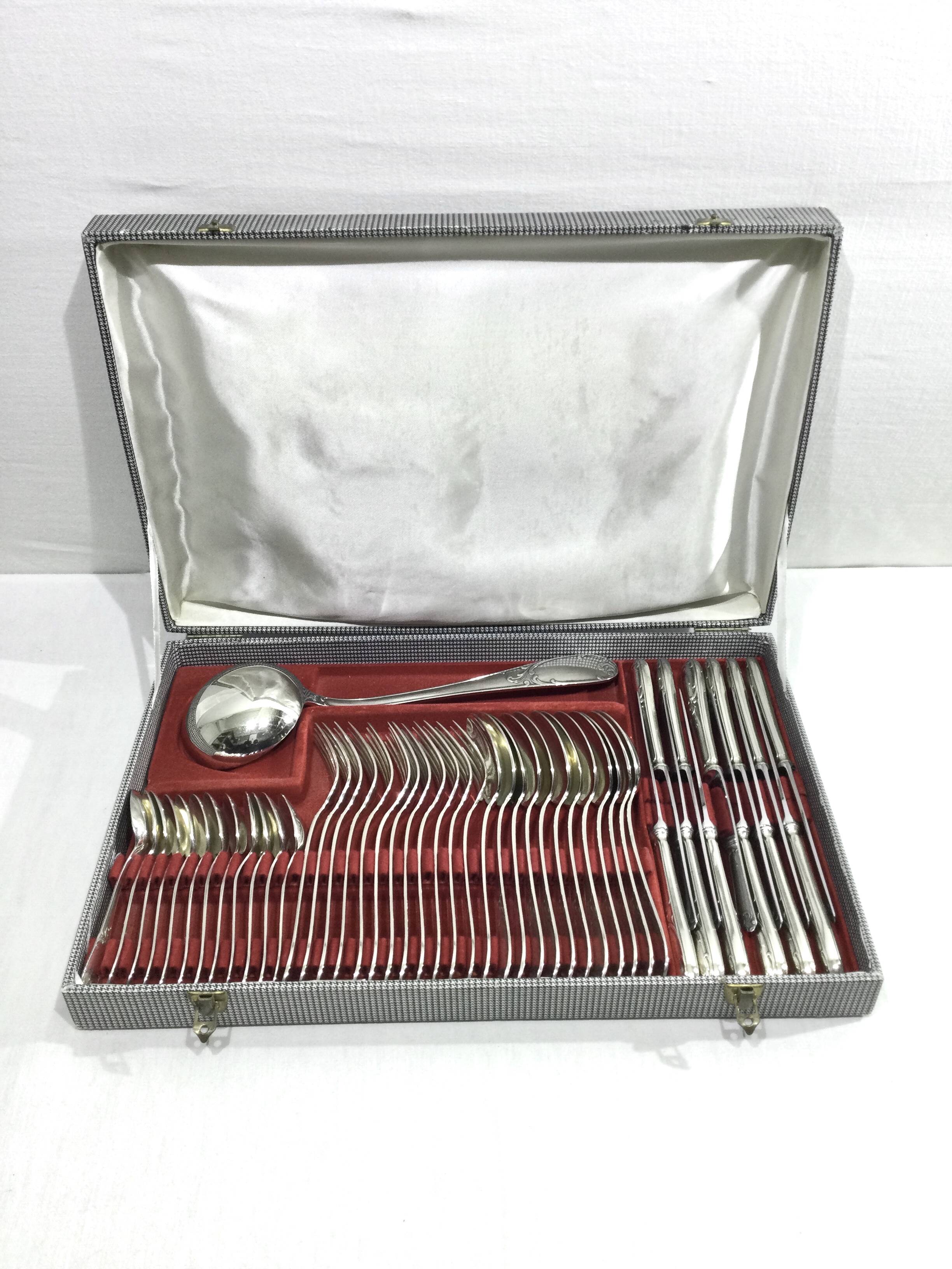 49-piece cutlery set in Louis XV silver-plated metal