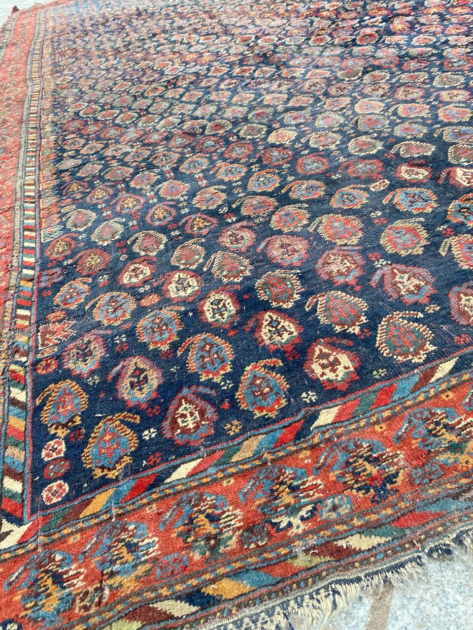 Pretty old Persian carpet of ghashghai handmade 177x328 cm