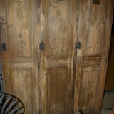 Cloakroom in coated solid wood