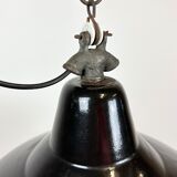 Suspension industrielle en émail noir avec dessus en fonte, années 1950