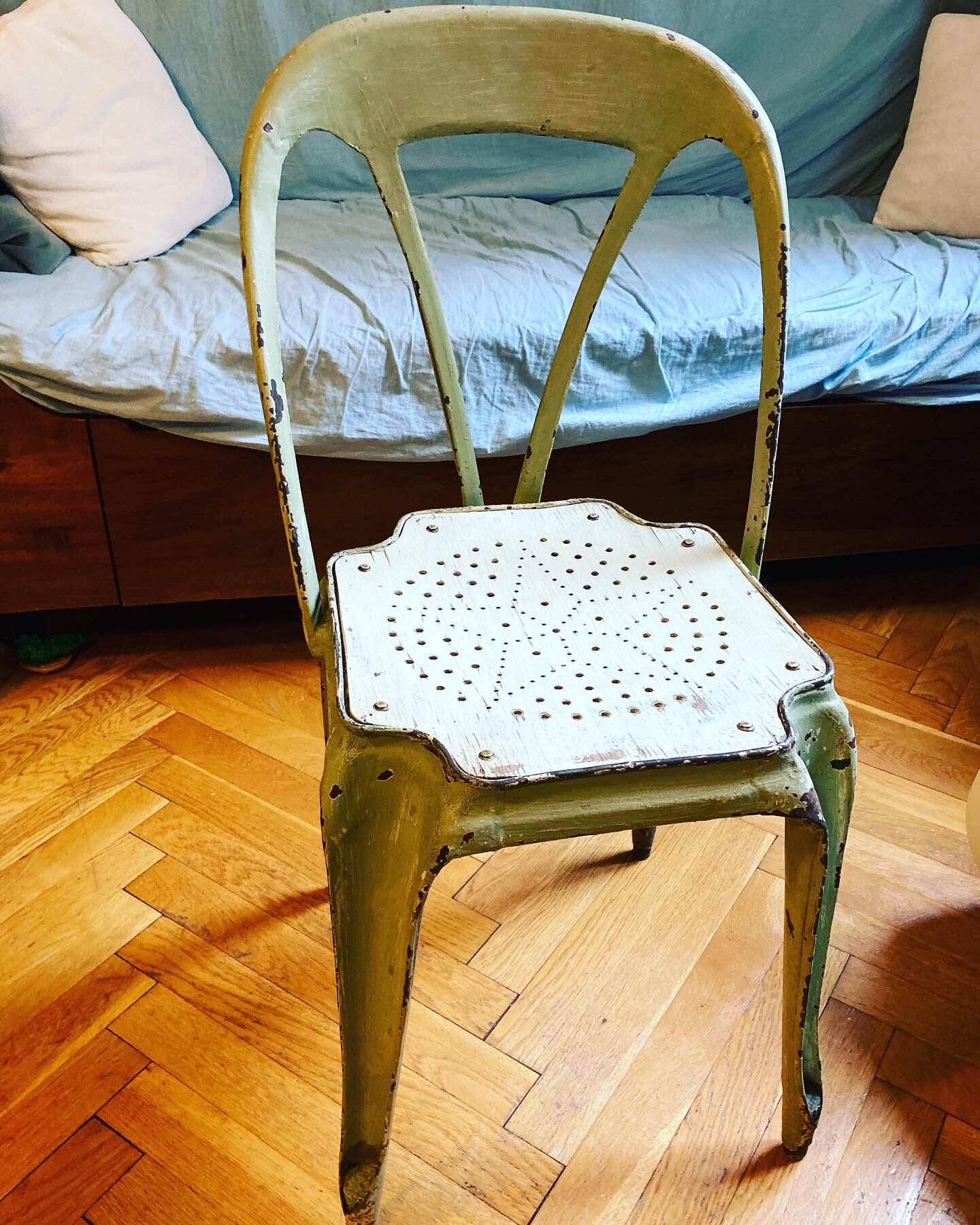 Multipl's chair