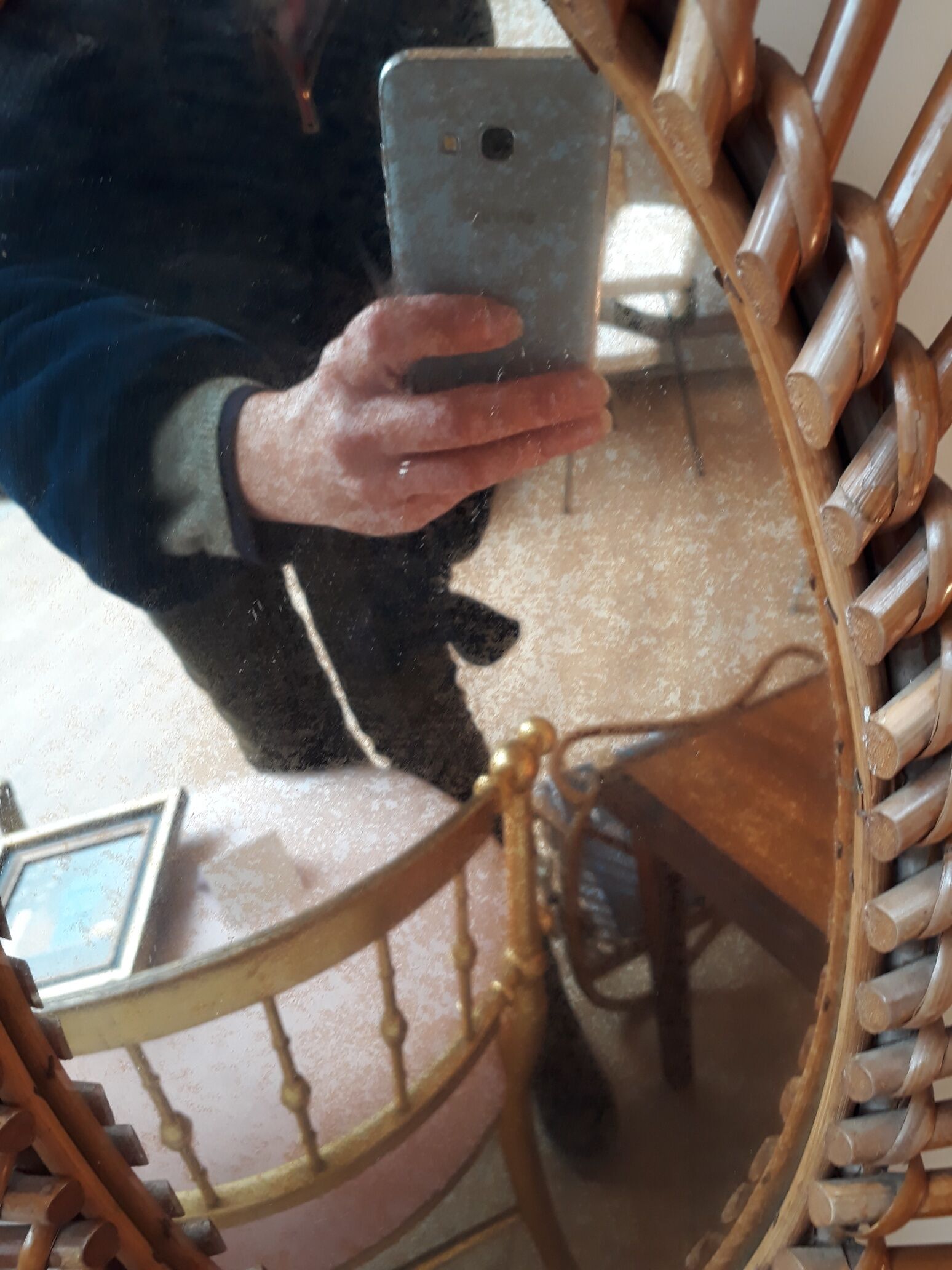 Rattan mirror oval - 61x42cm