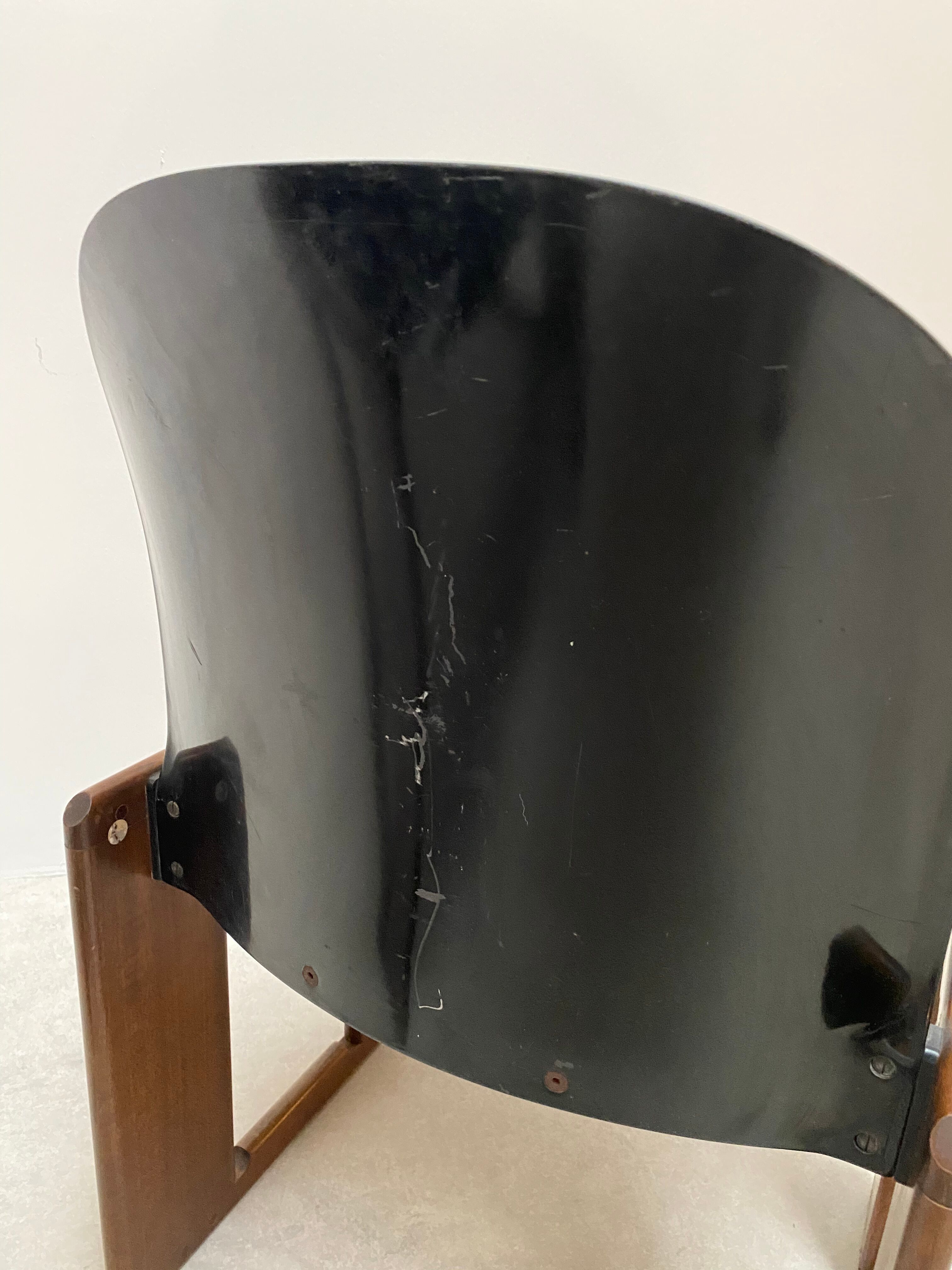 Pair of chairs of Afra and Tobia scarpa model dialogo