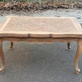 Louis XV extendable dining table, renovated, walnut, 250cm, 18th century.