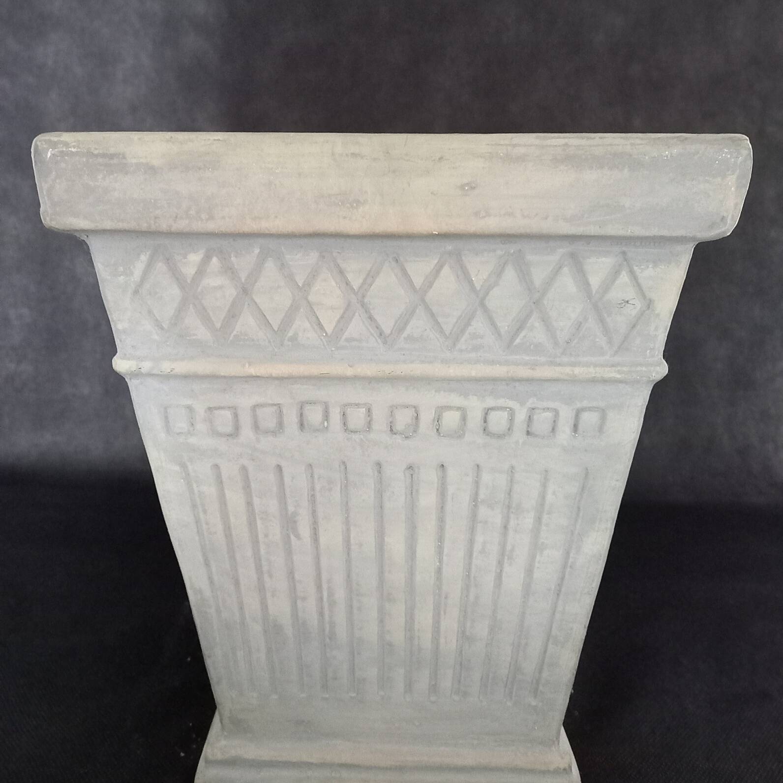 Square jardinière in Art Deco style in ceramic