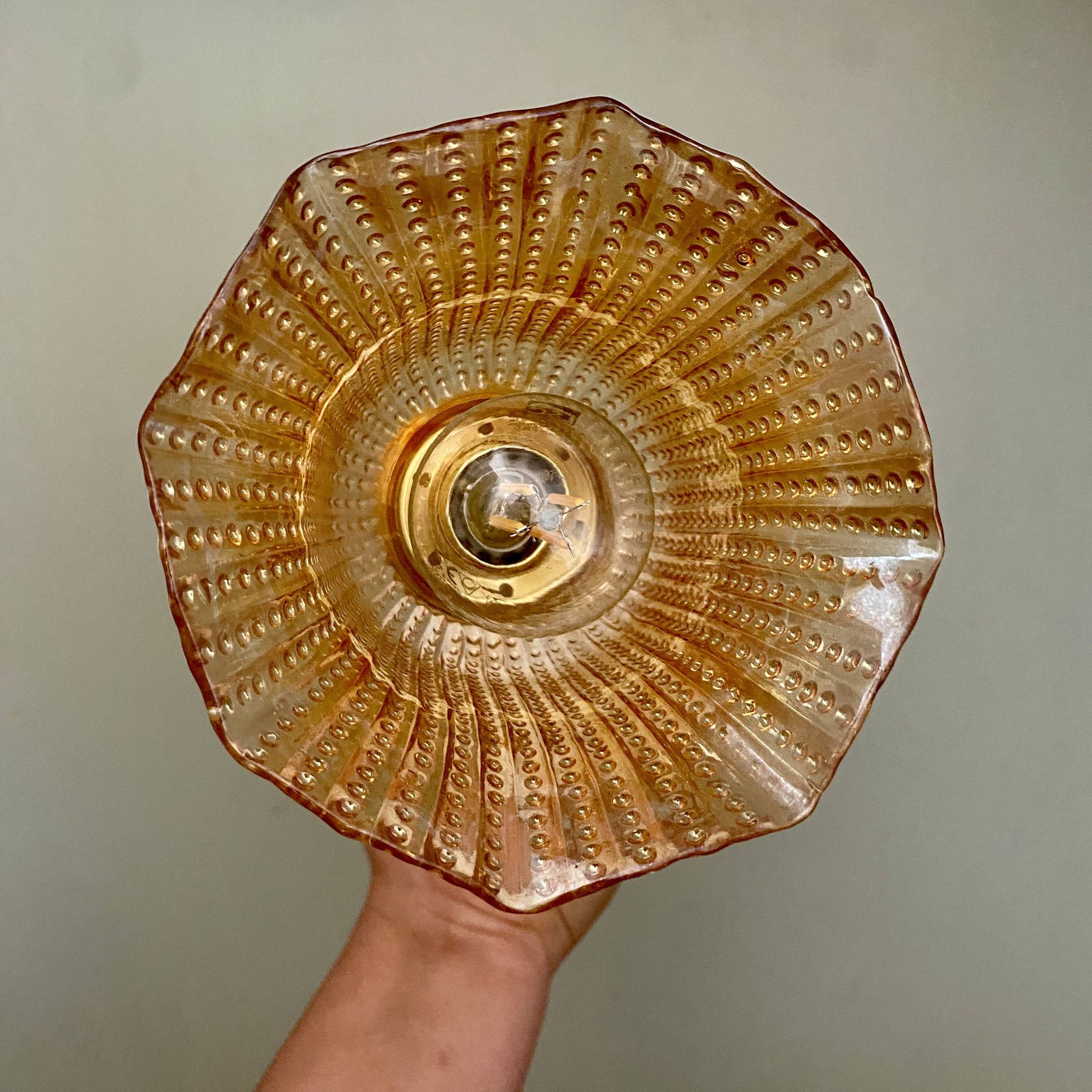 Applique tulipe vintage en verre ambrée
