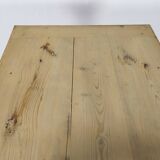 Farm table