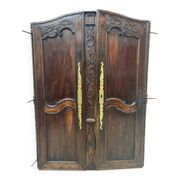 Ancienne paire de portes d'armoire en chene massif XVIII siècle
