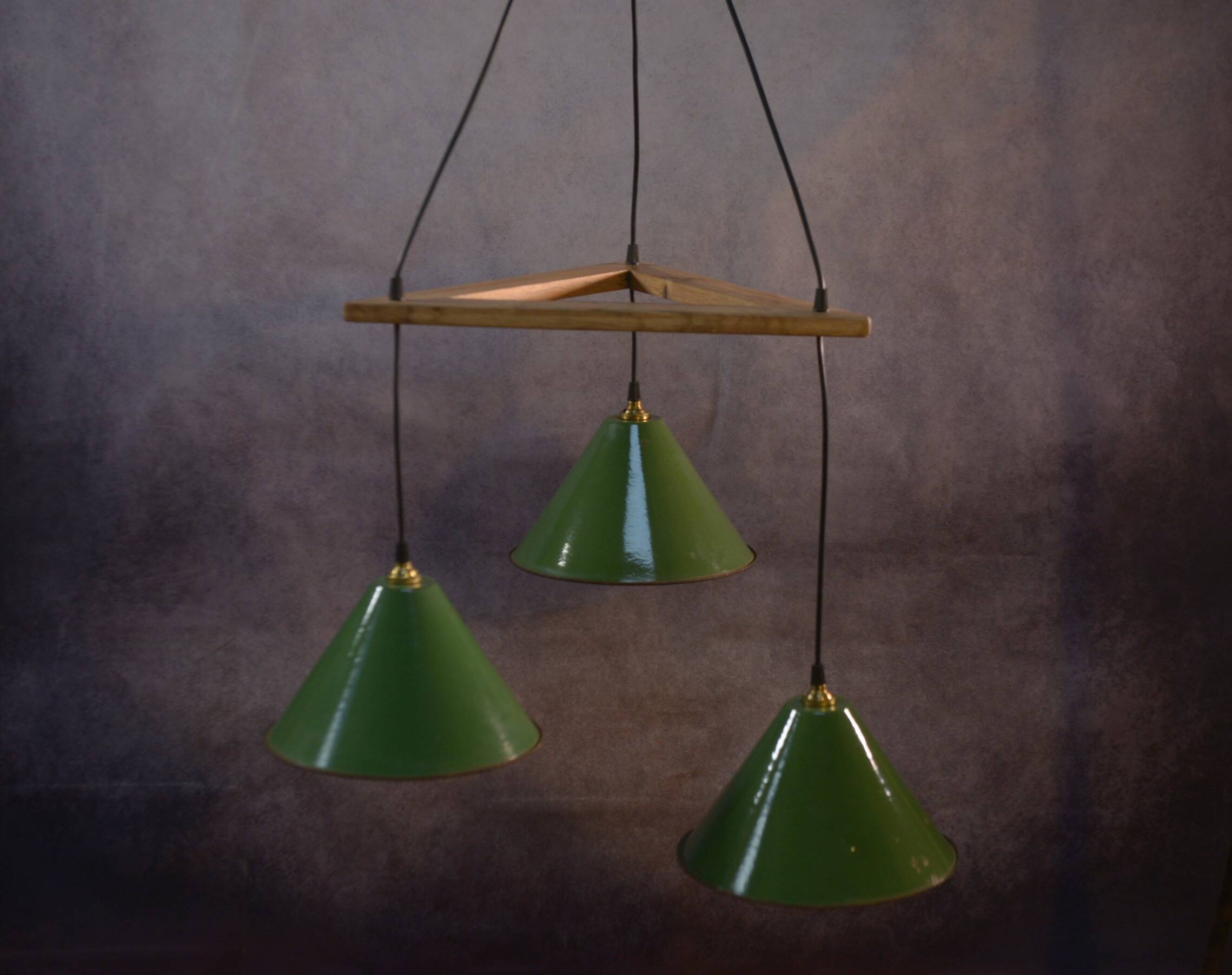 Suspension industrielle design support en chêne avec 3 cloches en métal