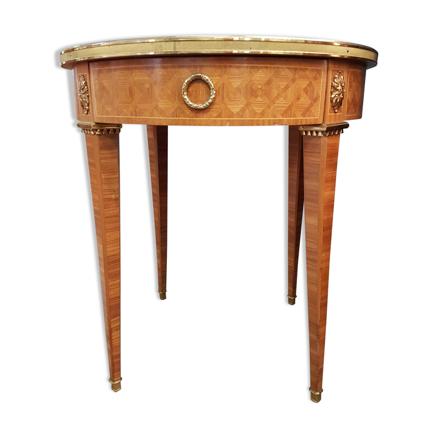 Gueridon style Louis XVI en marqueterie