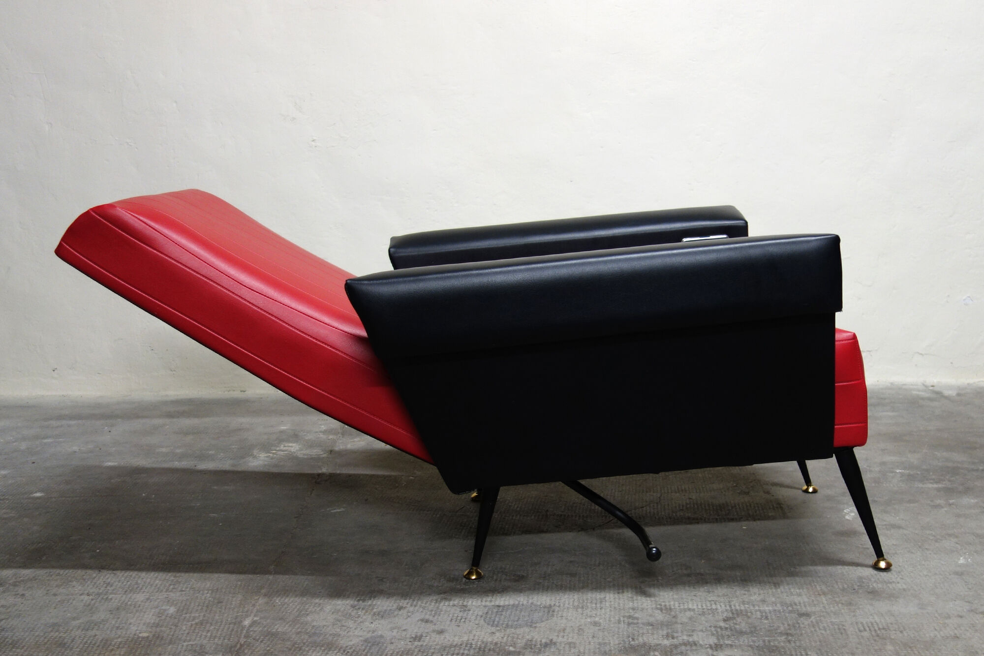 Vintage armchair Rockabilly rare reclining version with ashtray