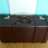 Duo of vintage dark brown suitcases "Mother Big and her little chaperone"