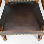 Fauteuil de bureau Louis XIII en cuir et noyer sculpté vers 1860