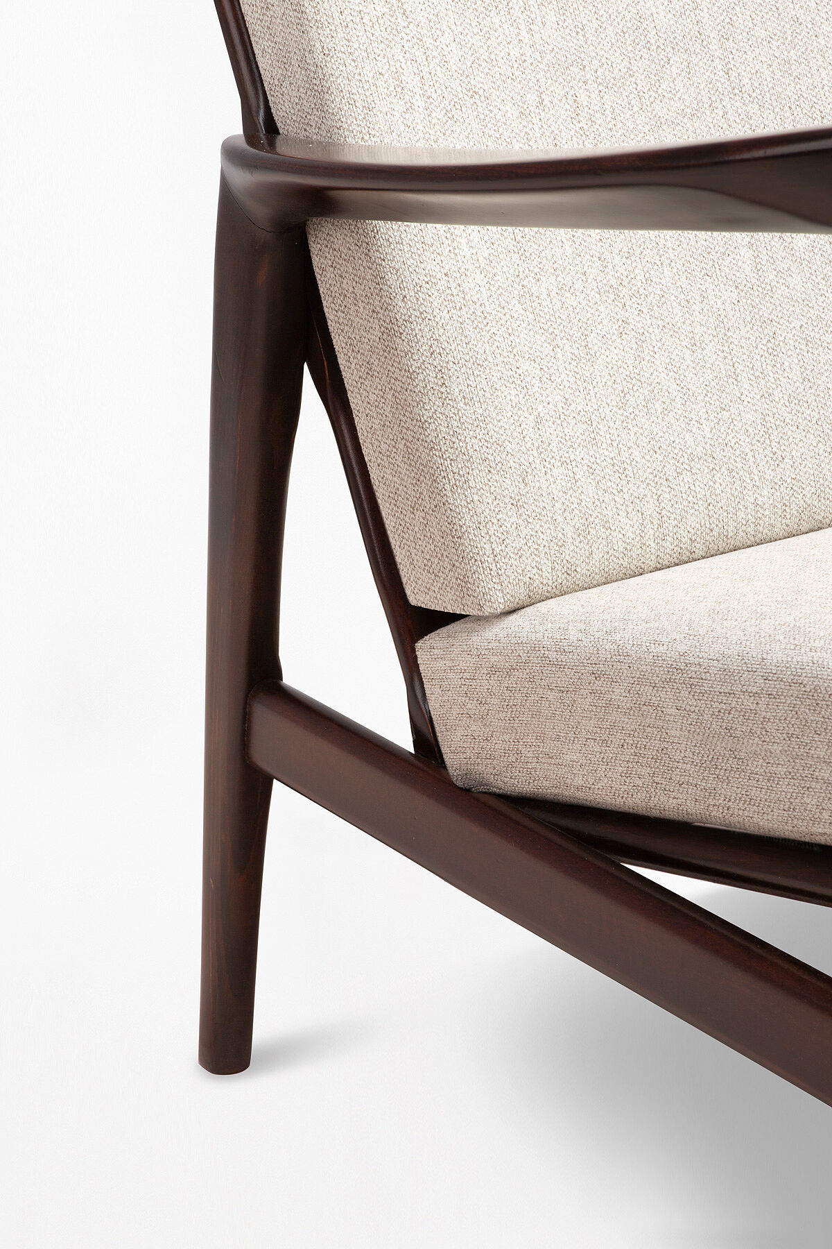 Pair of type 300-139 stefan armchairs