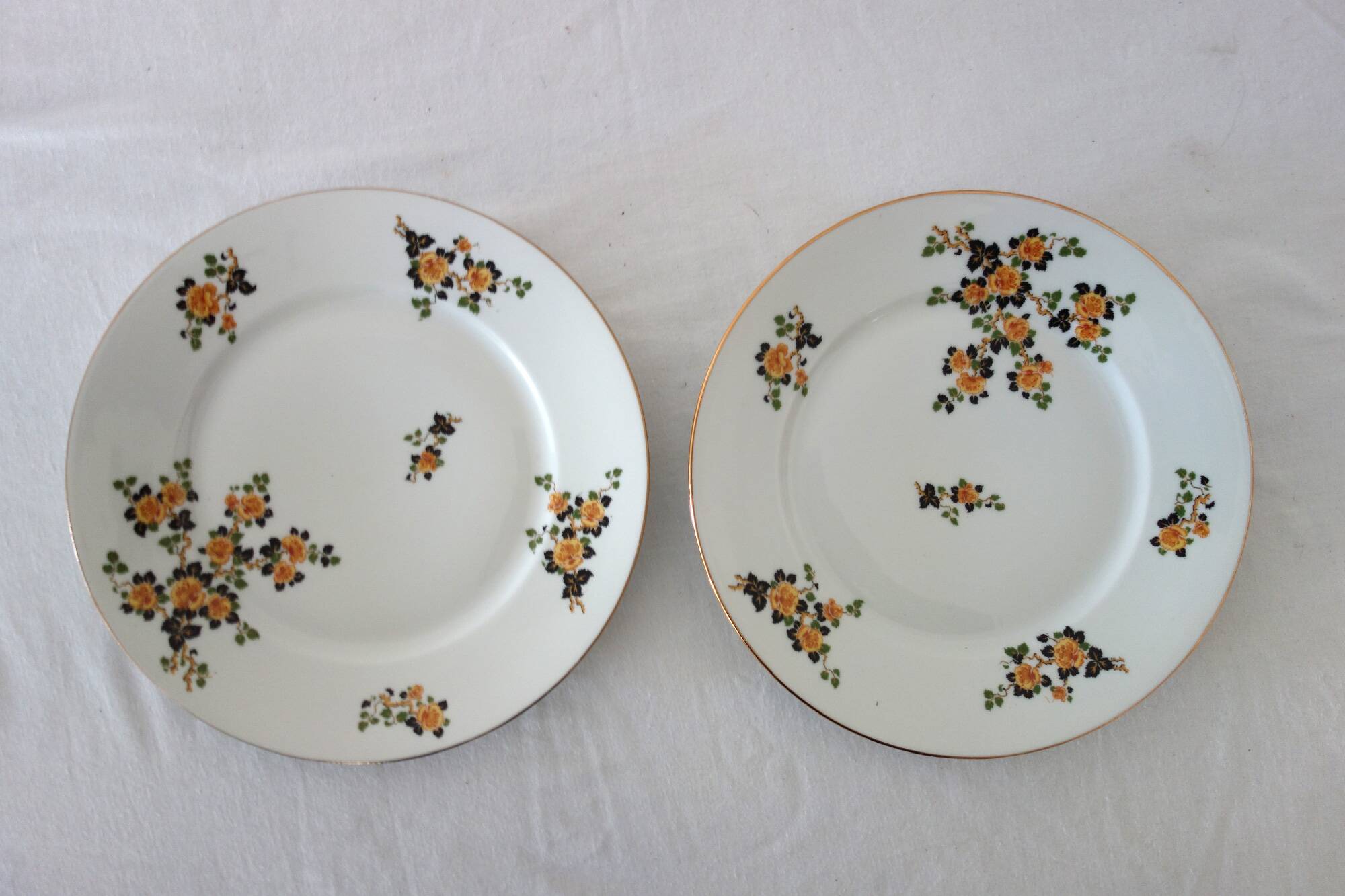 2 dinner plates, soup plates, dessert plates and Legrand Limoges 1920 relish dish