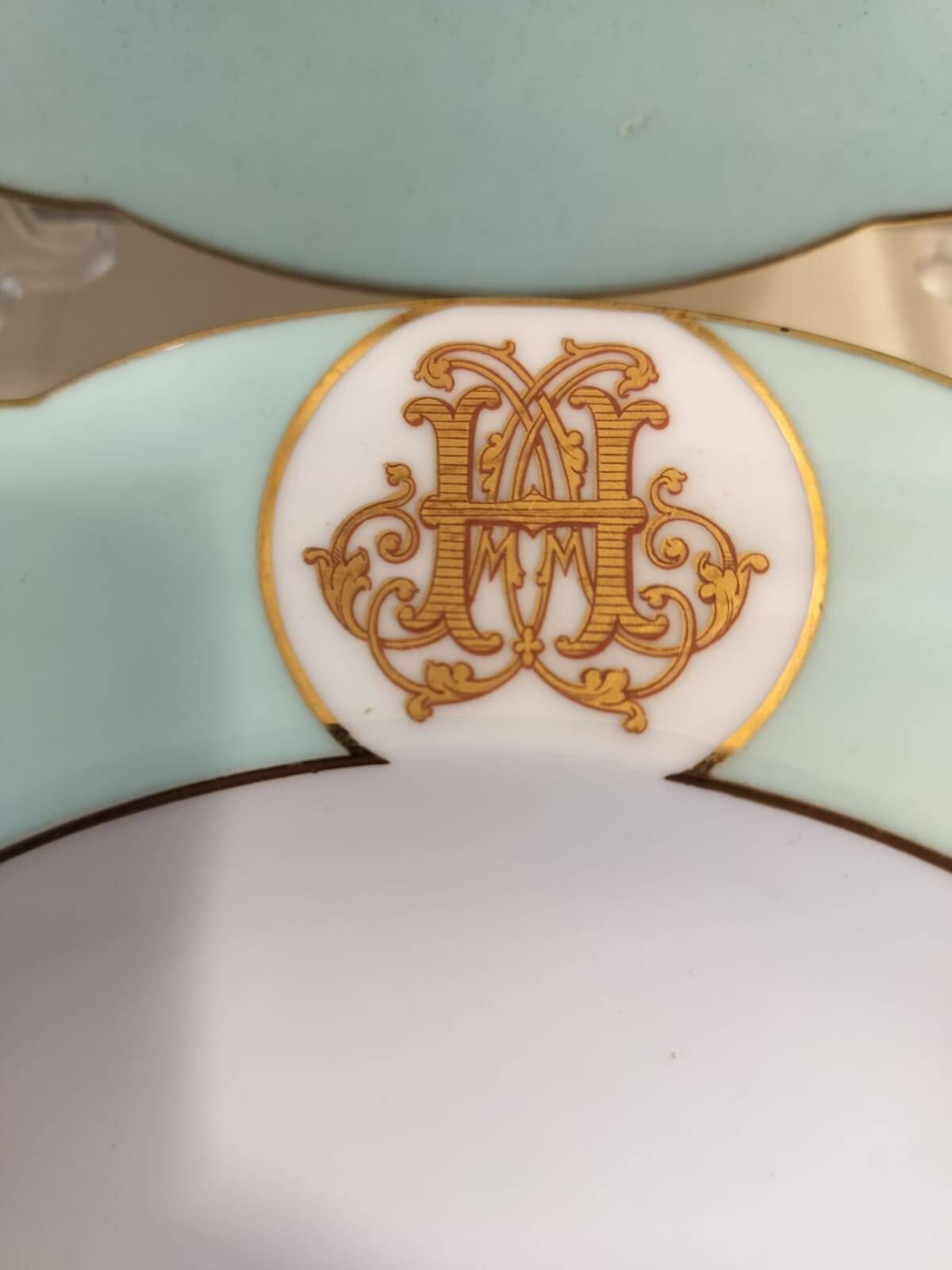 Service de 12 assiettes en porcelaine de Paris - H. Béziat / Maison Blender