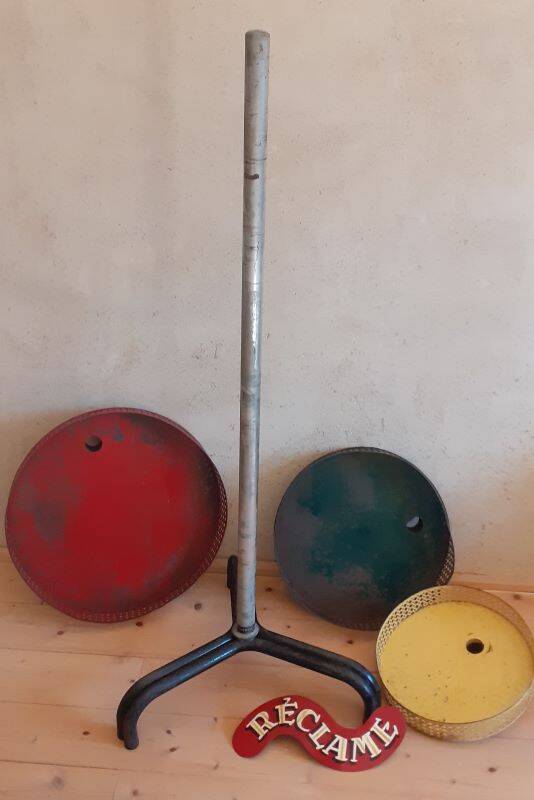 Grocery store display 1950 1960 Paris France perforated sheet metal rigitulle