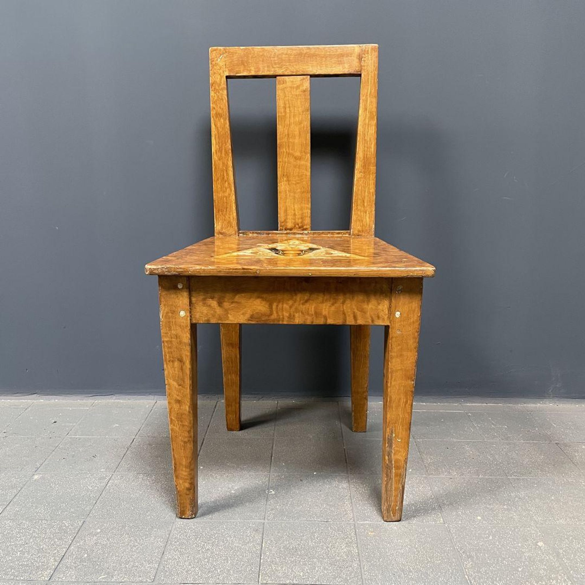 Set of 2 painted Swedish chairs