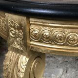 Console de style Louis XV en bois sculpté à dessus bois noir ciré