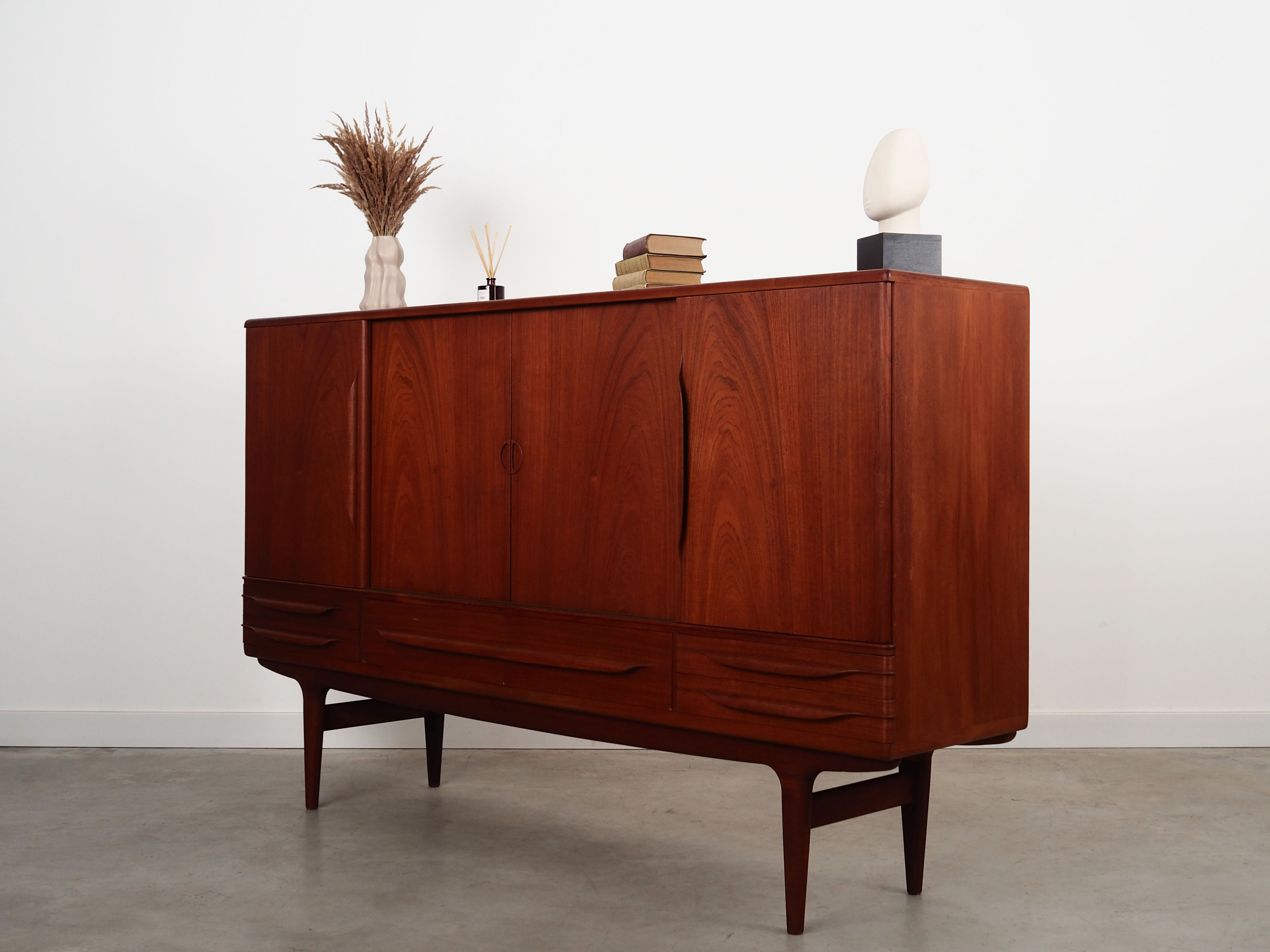 Teak highboard, Danish design, 1960s, designer: Johannes Andersen