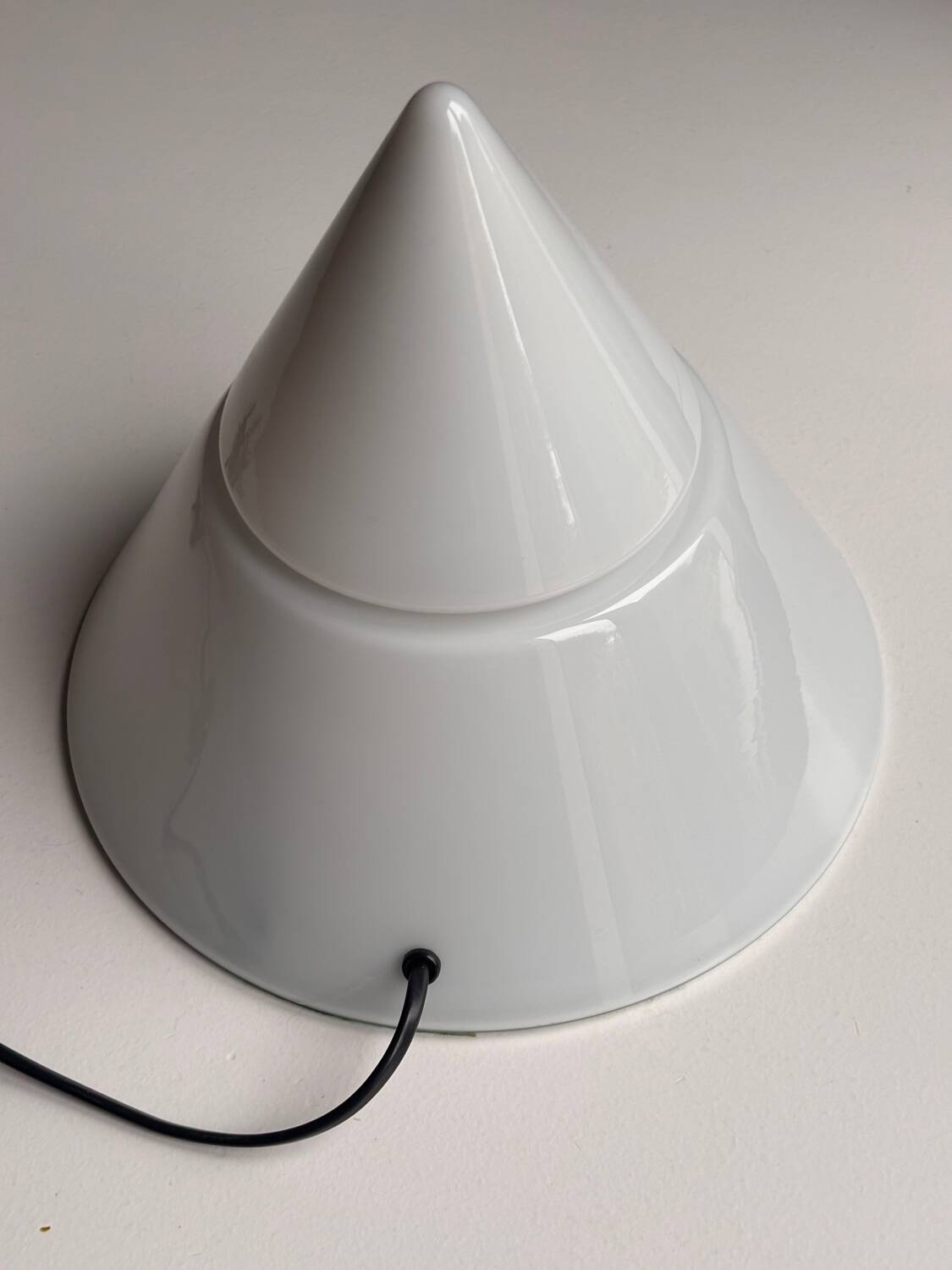 Lampe “Kilimanjaro” par Sergio Asti pour RAAK Amsterdam verre opalin d