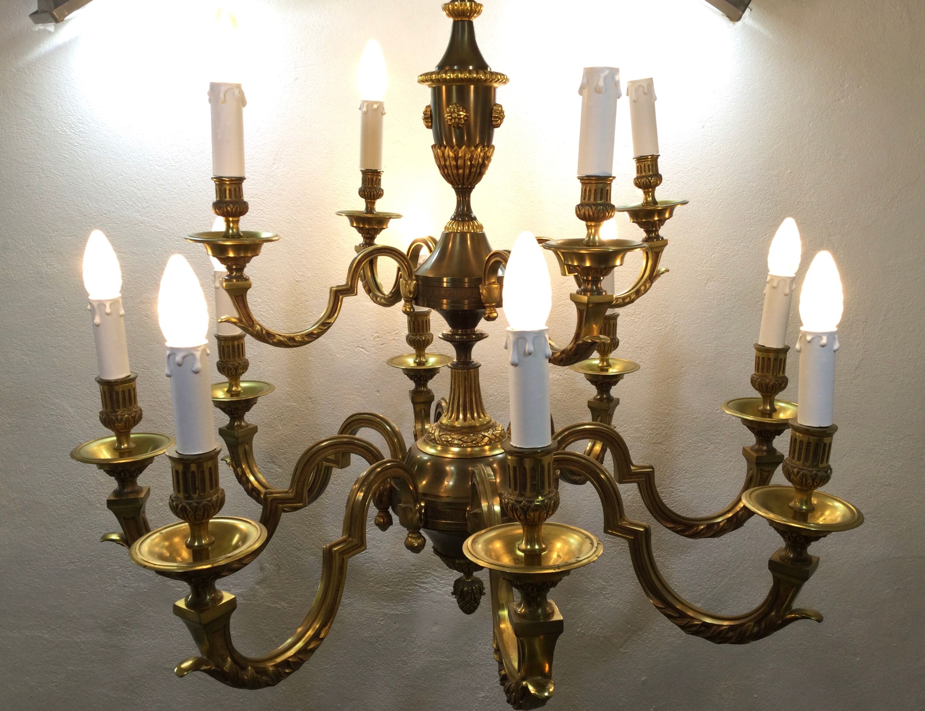 Bronze chandelier 12 lights