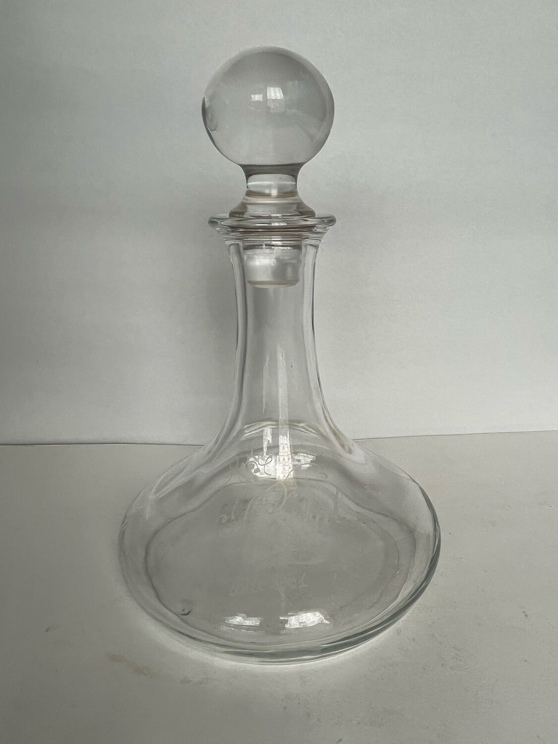 Glass decanter