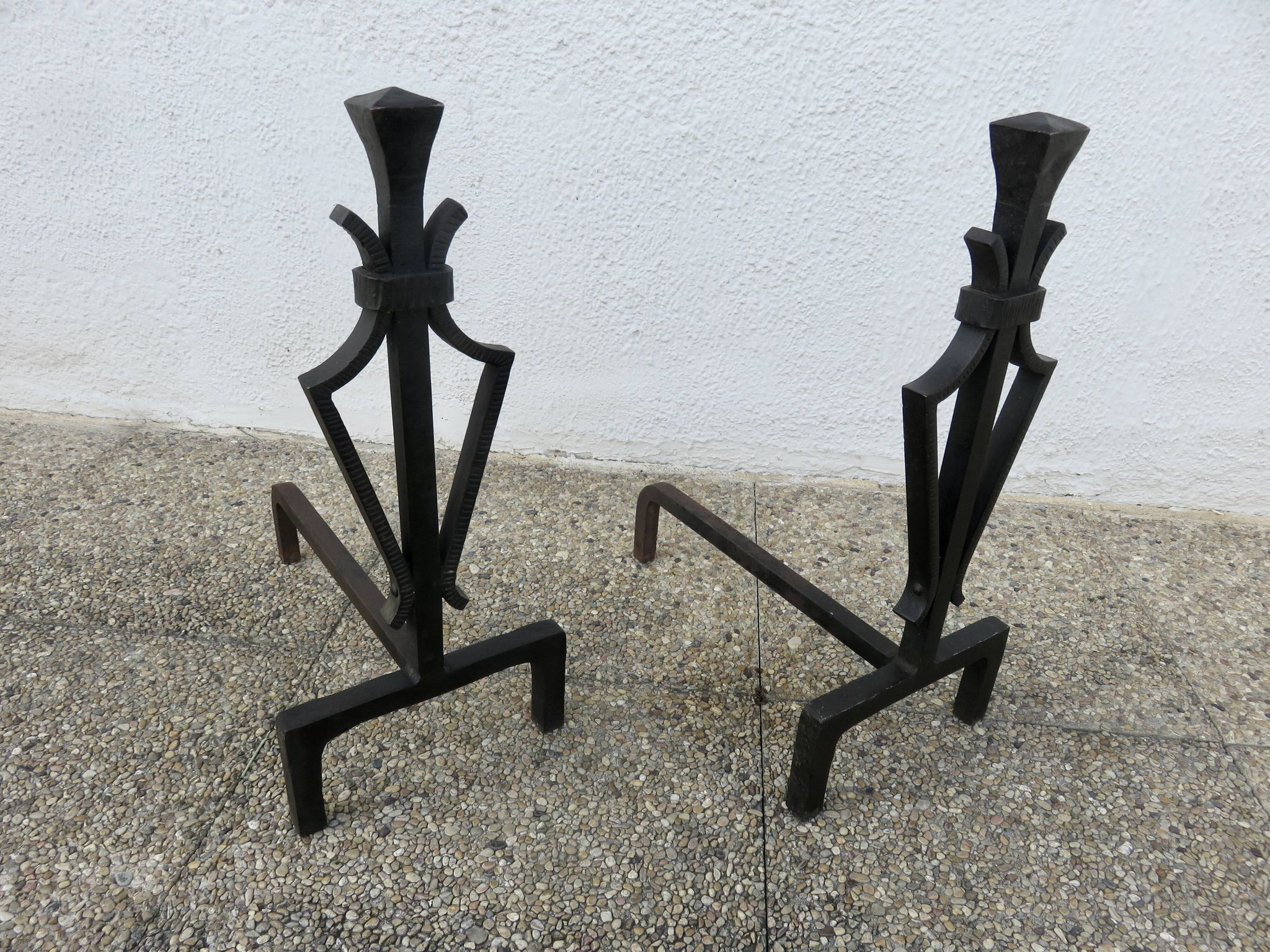 Wrought iron hammered gates in the style of Subes or Poillerat, 1950s.