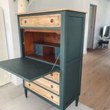 Green office secretary