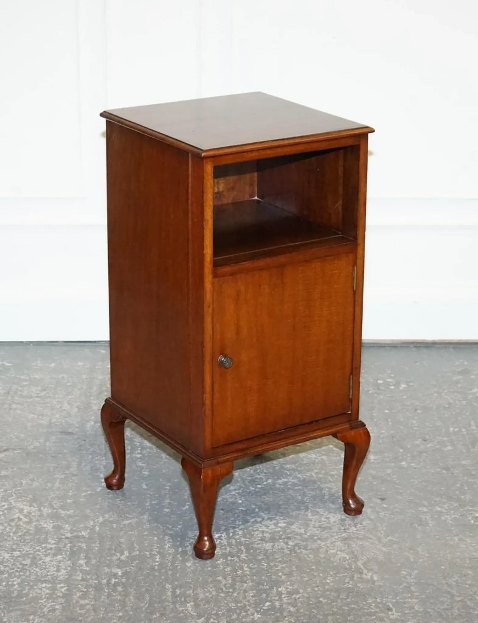 Table de Chevet Art Déco en Bois Dur, 1920s