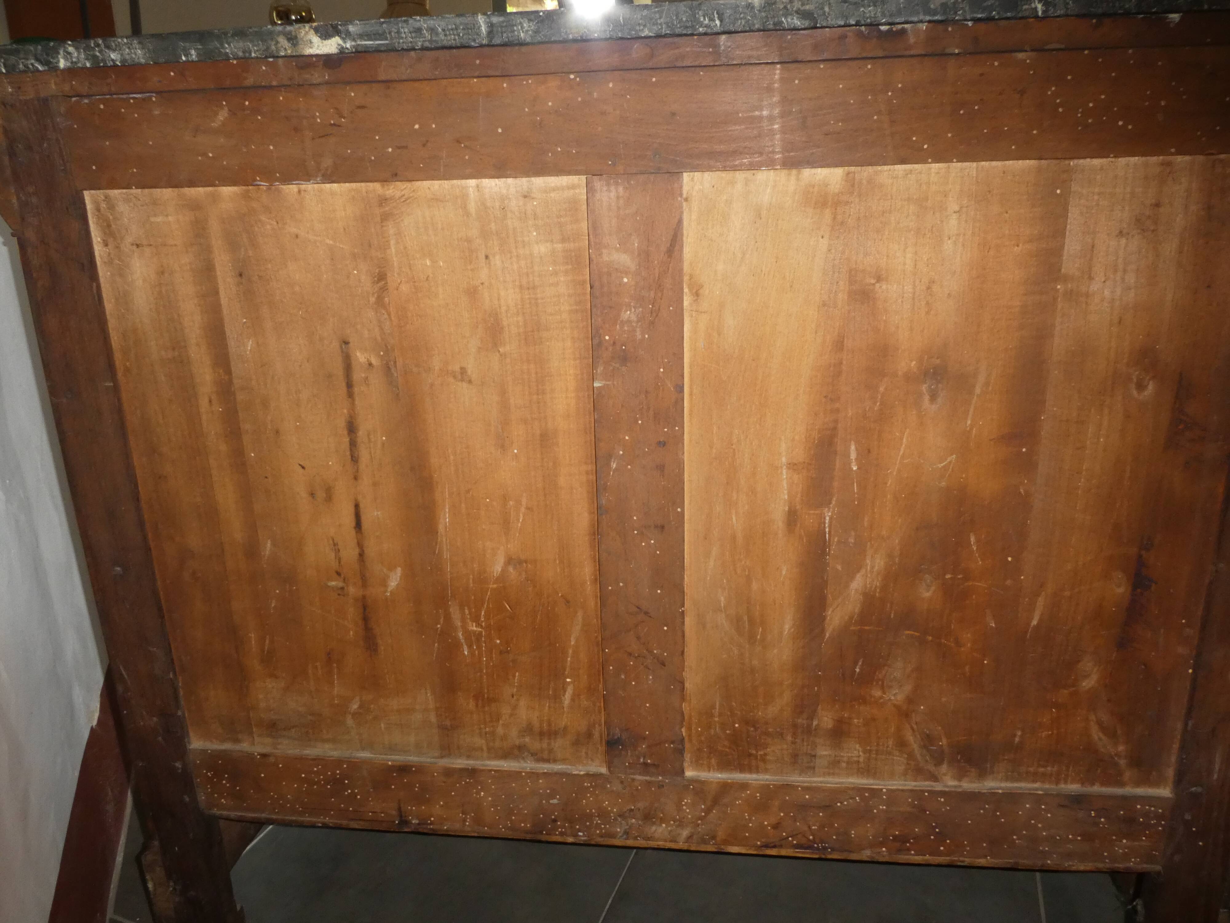 Louis Philippe dresser