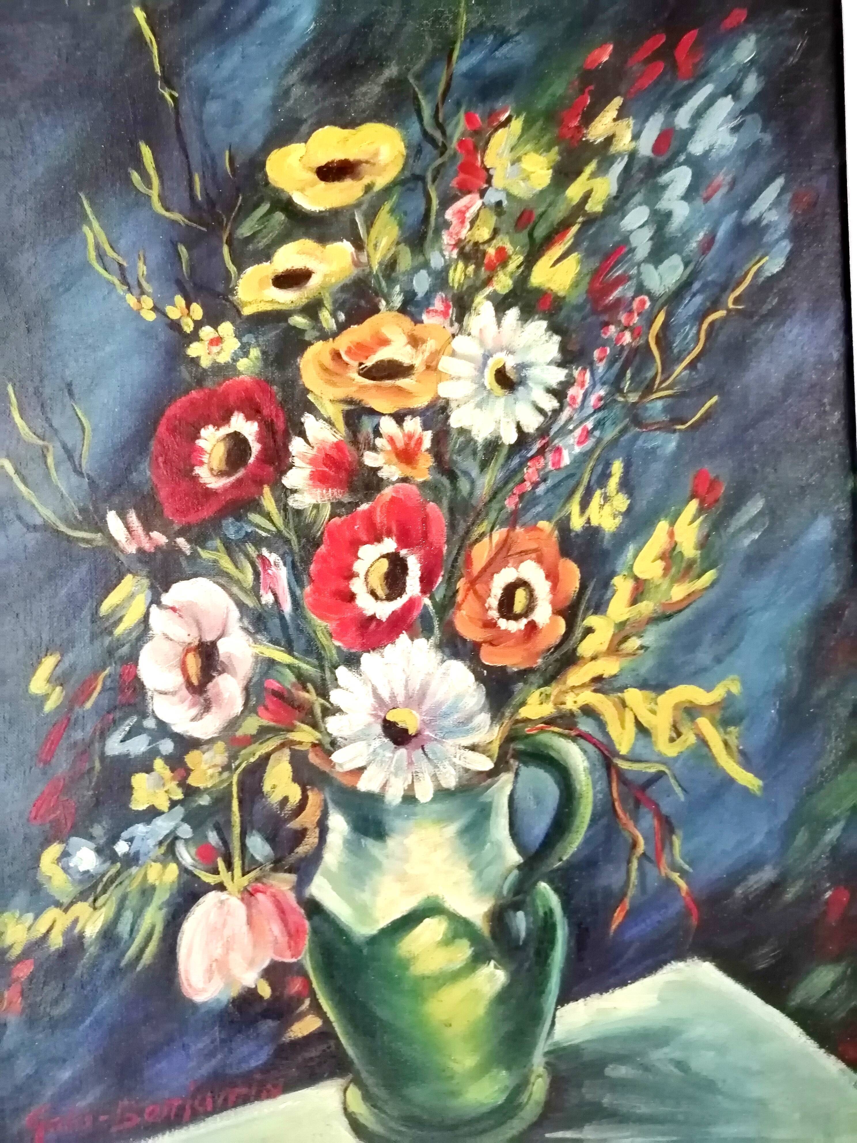 Ancient bouquet of flowers table