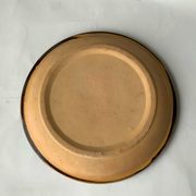 Plat en terre cuite vernissée