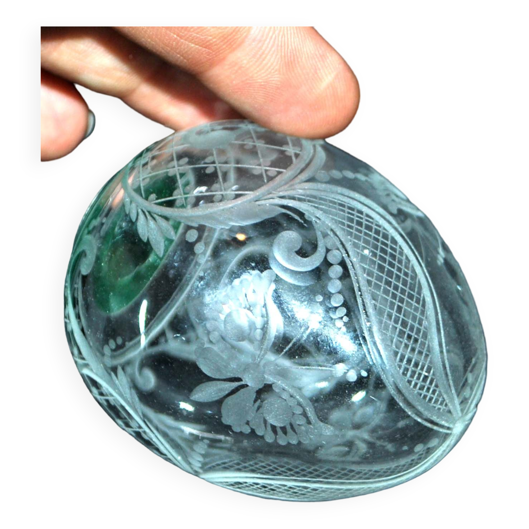 Fabergé egg in crystal engraved "butterfly" faberge modern russia 6.5cm