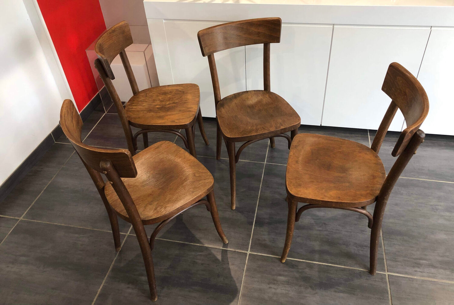 Suite de 4 chaises de bistrot Thonet, années 1960