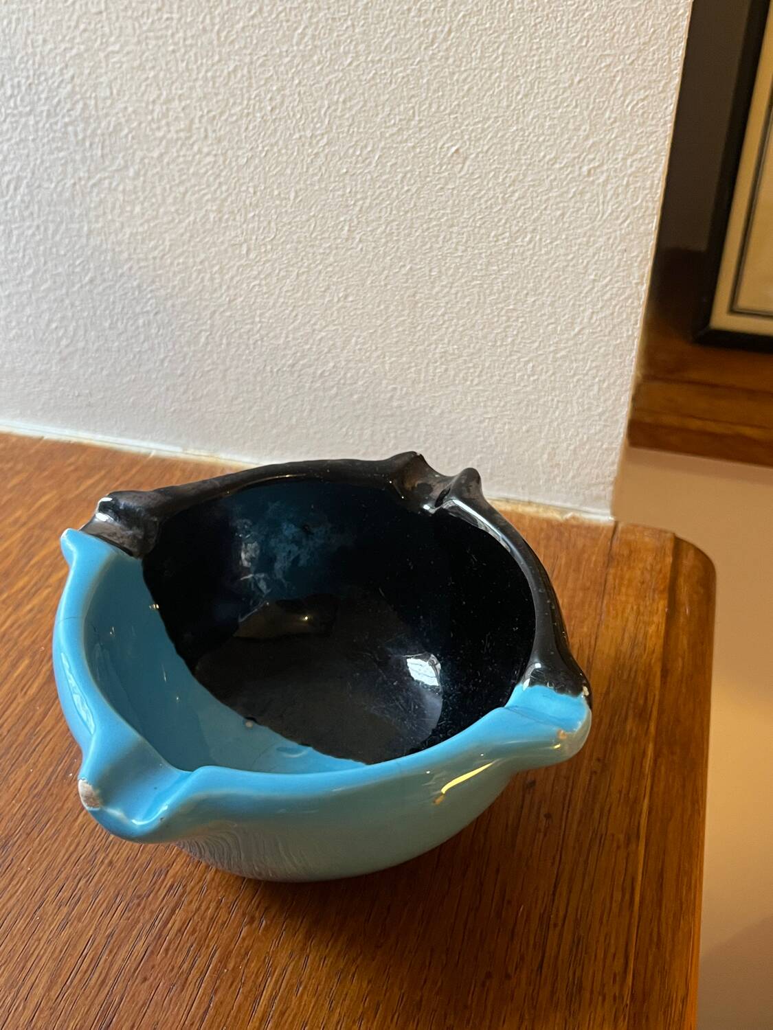 Cendrier bicolore en céramique