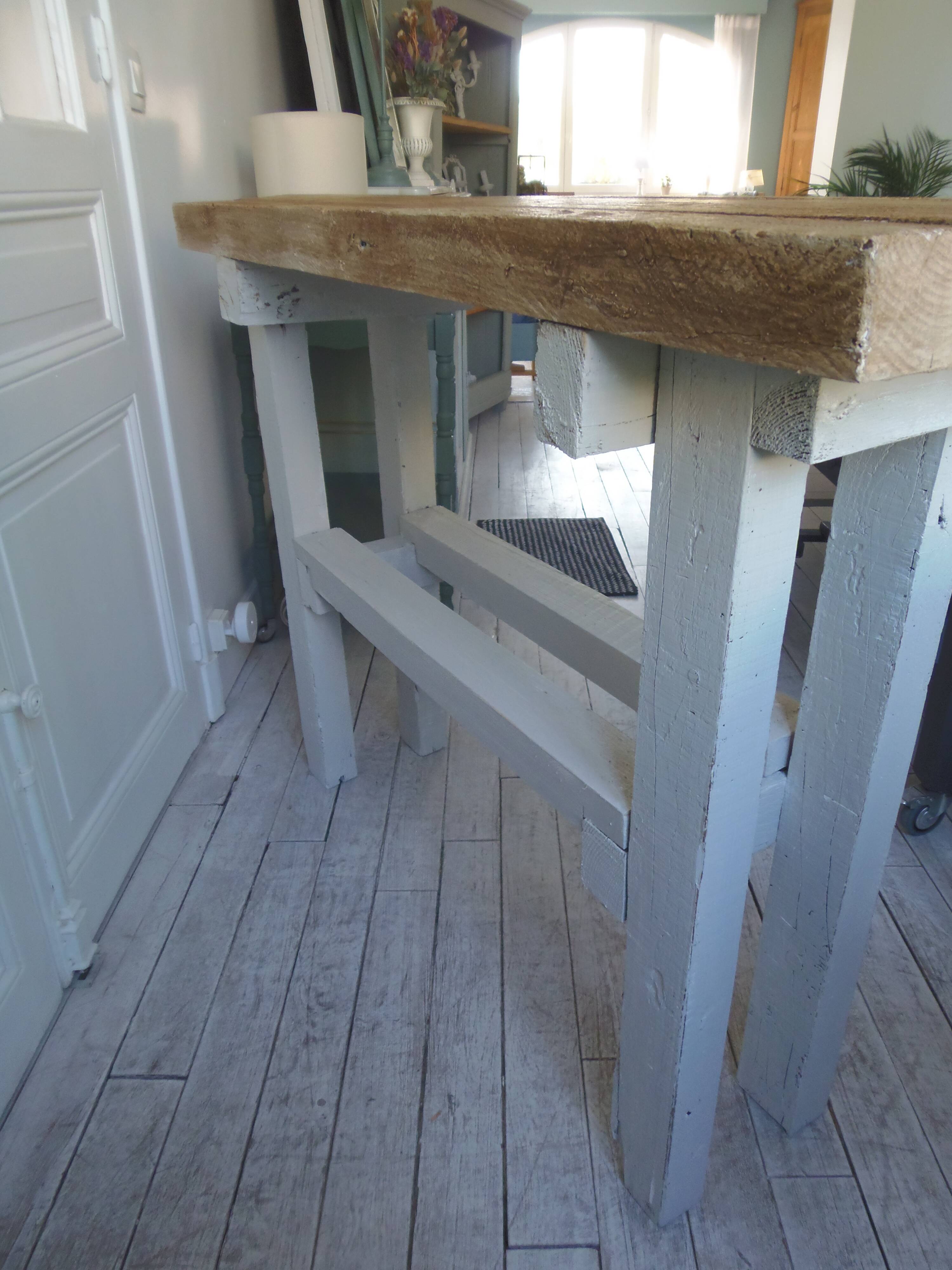 Vintage workbench with pearl gray patinated base and wooden top