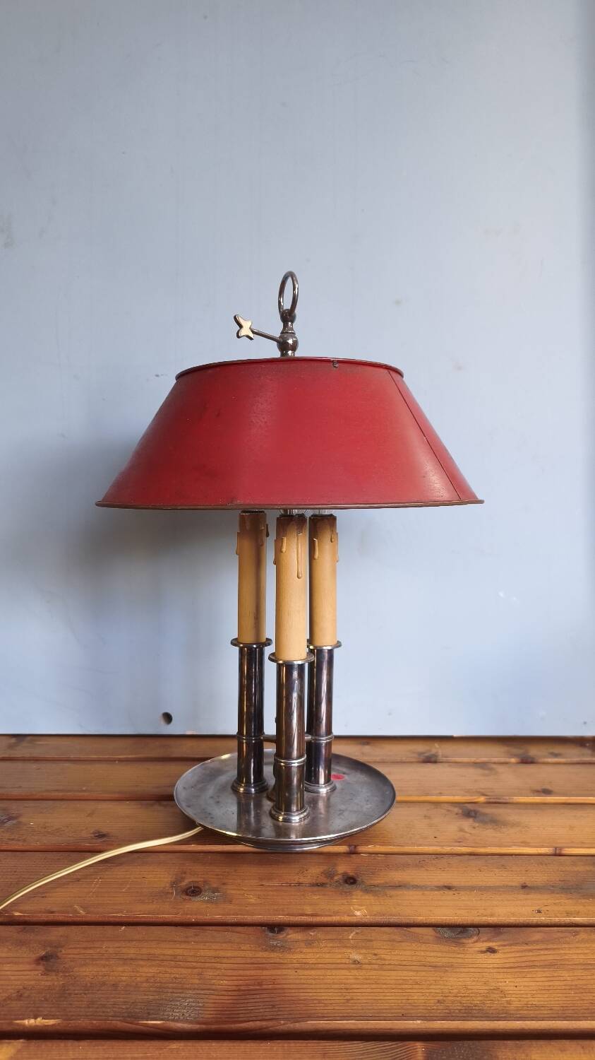 Empire-style three-light bouillotte lamp