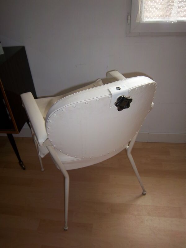 Fauteuil de coiffeur femme de 1950/60 skaï blanc