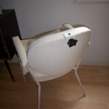 1950/60s women's hairdresser's chair in white leatherette
