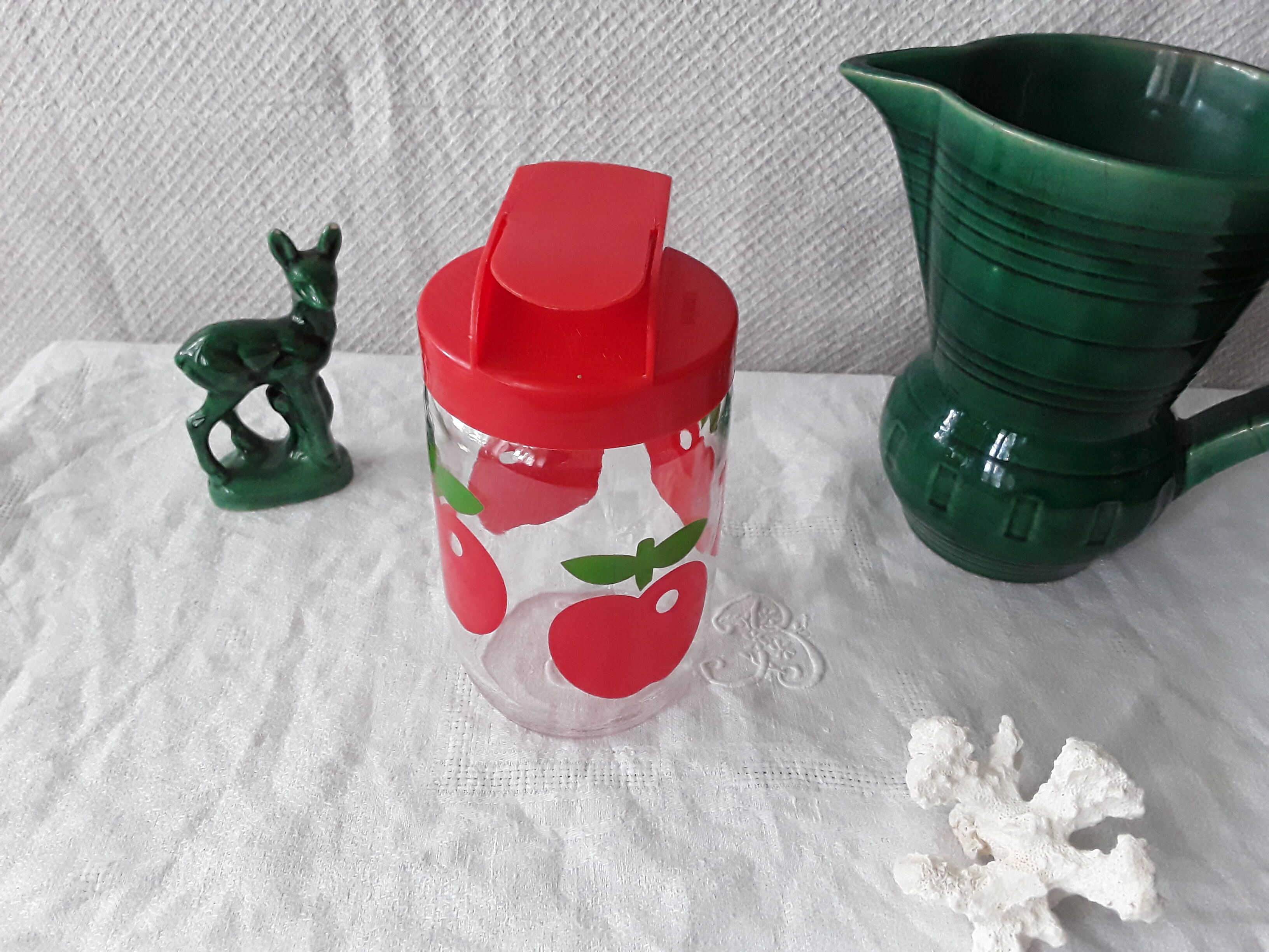 UN POT BOCAL verre de la Marque HENKEL fleurs émaillé ROUGE - VINTAGE