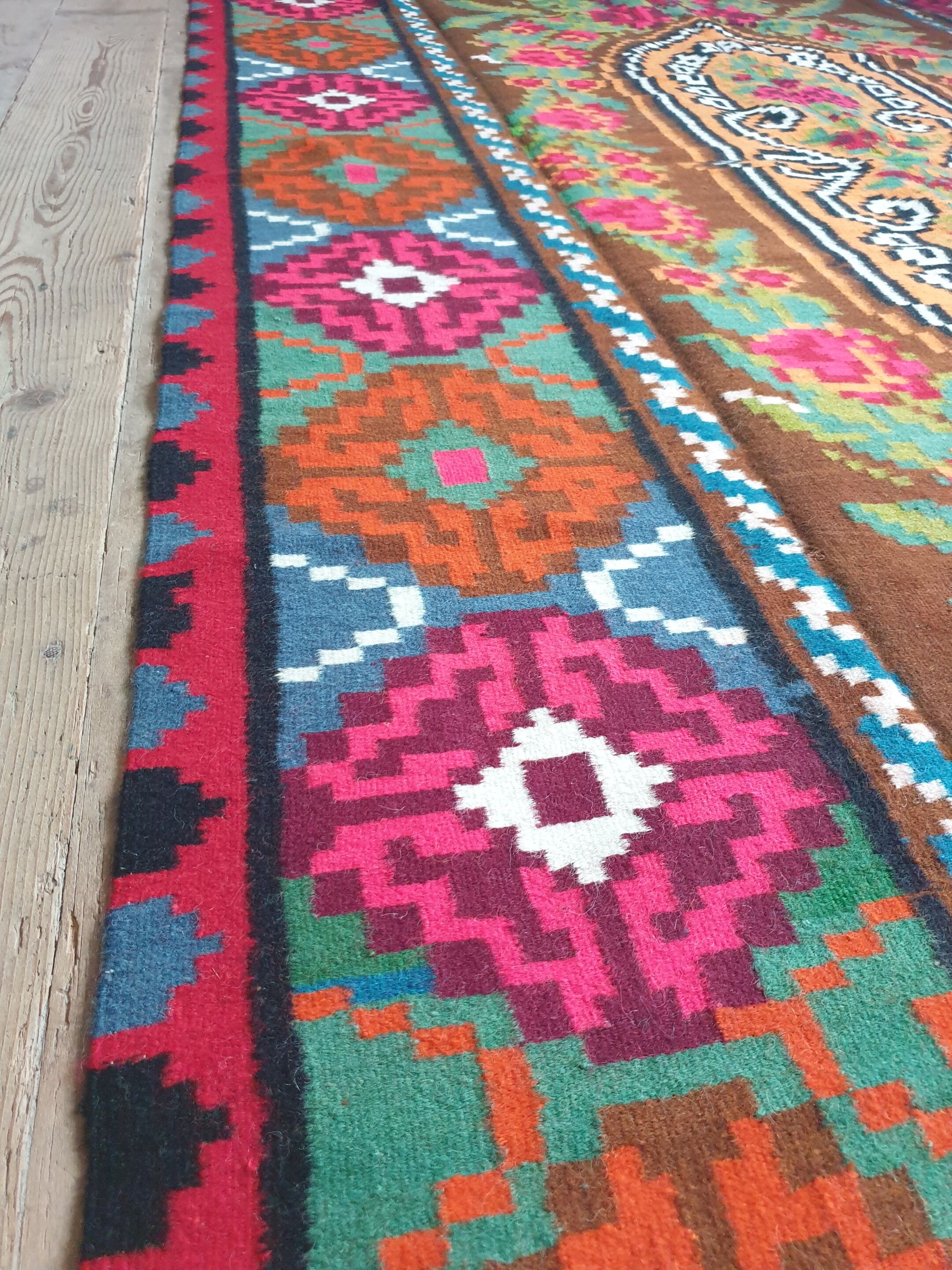 Large superb Romanian rug 316X182 cm with amazing bohemian floral design