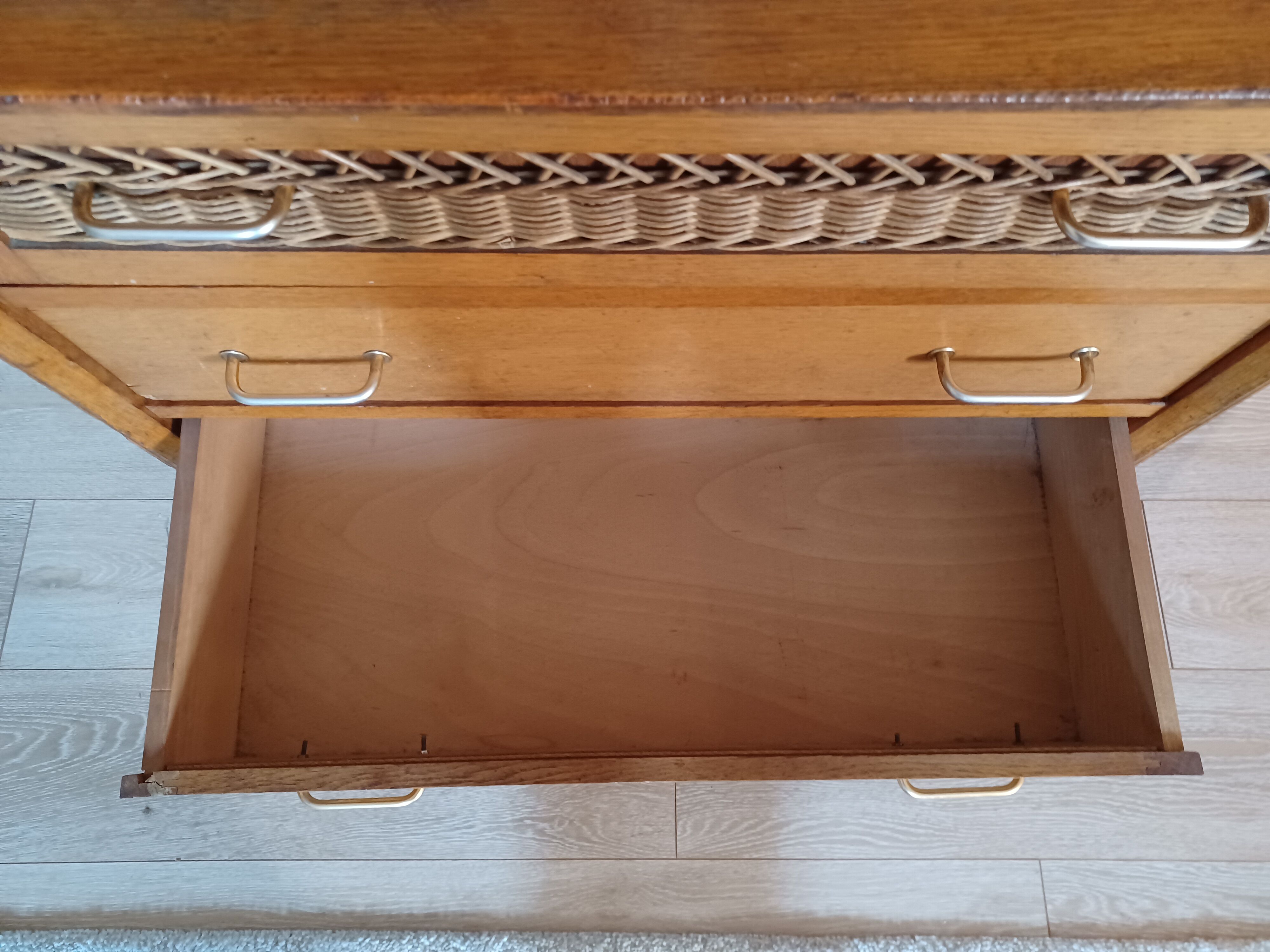 Commode bois et rotin vintage années 50