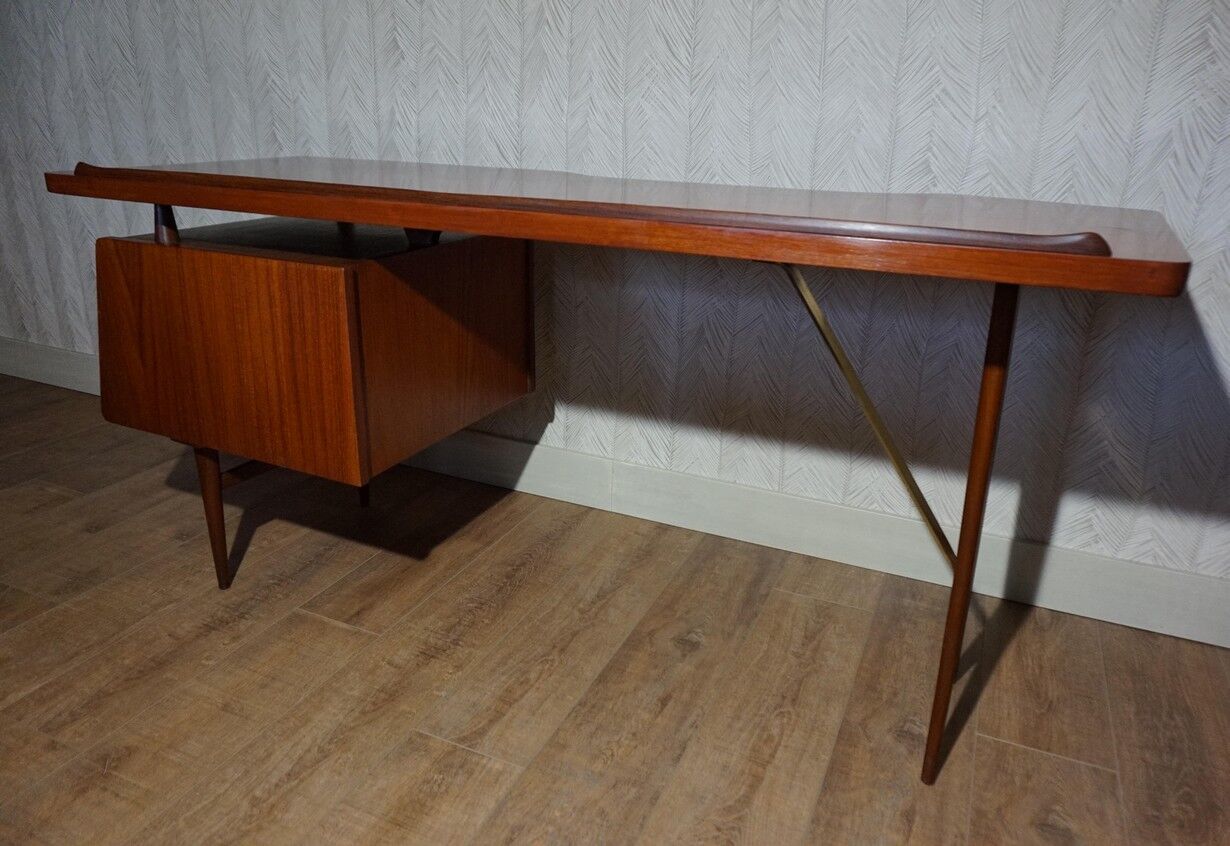 Mid-Century Dutch Modern Writing Desk by Louis Van Teeffelen for Wébé, 1950s