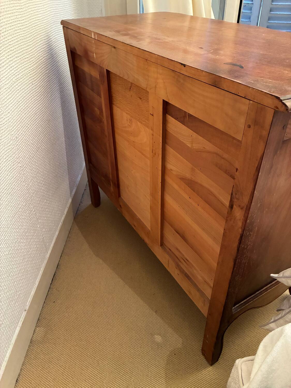 Cherrywood chest of drawers
